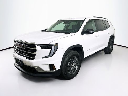 Used 2025 GMC Acadia Elevation image 3