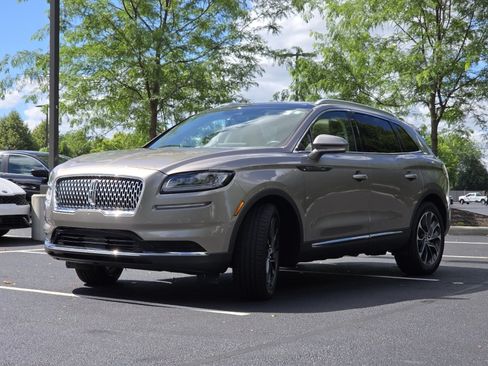 Used 2021 Lincoln Nautilus Reserve AWD/4WD image 18