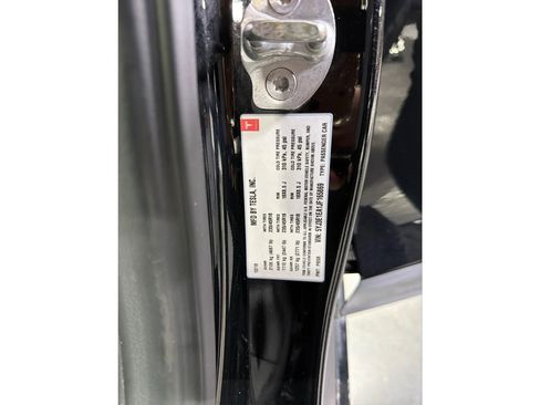 Used 2018 Tesla Model 3 Mid Range RWD image 17