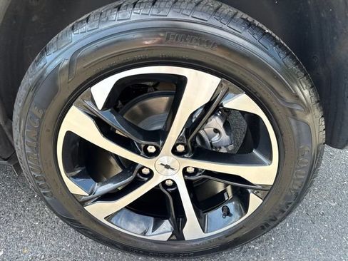 Used 2024 Chevrolet Trax RS FWD image 9