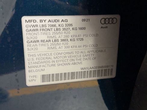 Used 2022 Audi e-tron Premium Plus w/ Premium Plus Package image 20