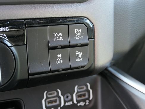 Used 2022 RAM 1500 Big Horn RWD image 23