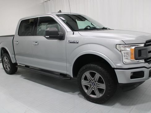 Used 2020 Ford F150 XLT w/ Equipment Group 302A Luxury AWD/4WD image 4