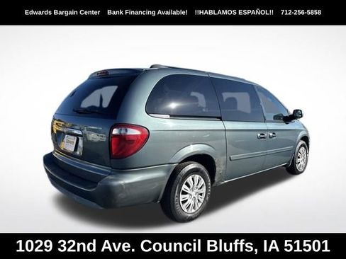 Used 2005 Chrysler Town & Country LX w/ Popular Equipment Group II FWD image 7