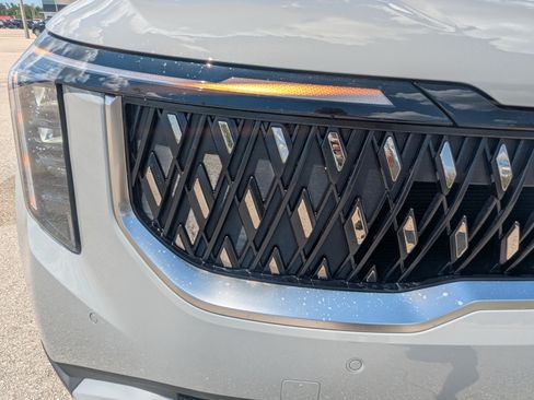 New 2026 Kia Carnival EX FWD image 11