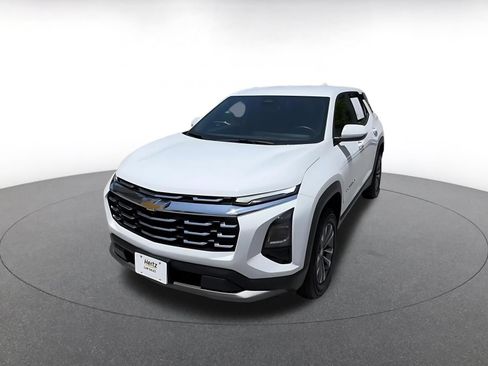 Used 2025 Chevrolet Equinox LT FWD image 6