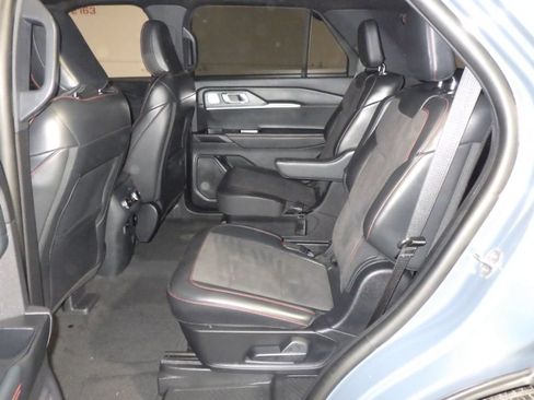 Used 2025 Ford Explorer ST w/ Sun And Sound Package AWD/4WD image 7