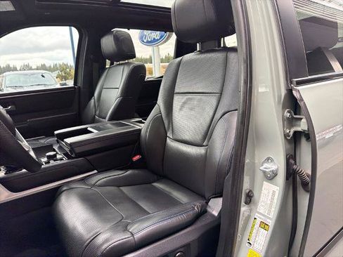 Used 2024 Toyota Tundra Platinum AWD/4WD image 23
