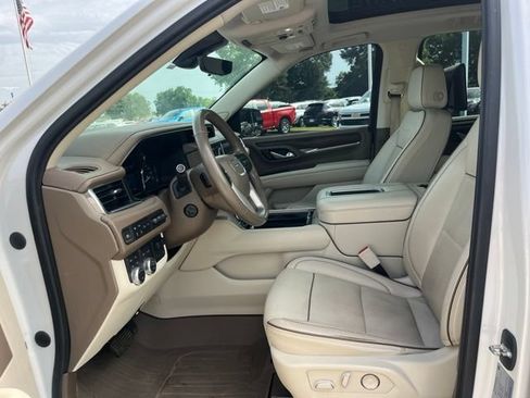 Used 2021 GMC Yukon XL Denali w/ Denali Ultimate Package AWD/4WD image 17