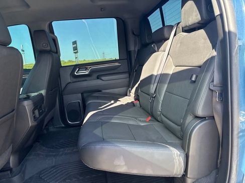 Used 2025 Chevrolet Silverado 2500 LT w/ Trail Boss Package AWD/4WD image 9