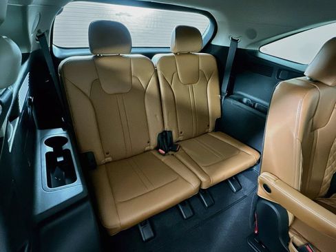 Certified 2023 Kia Sorento SX Prestige AWD/4WD image 9