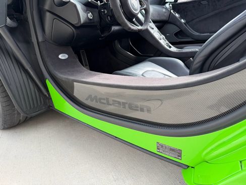 Used 2015 McLaren 650S Spider RWD image 20