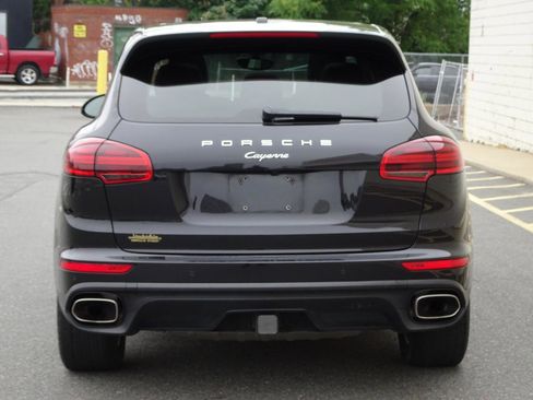Used 2016 Porsche Cayenne AWD/4WD image 6