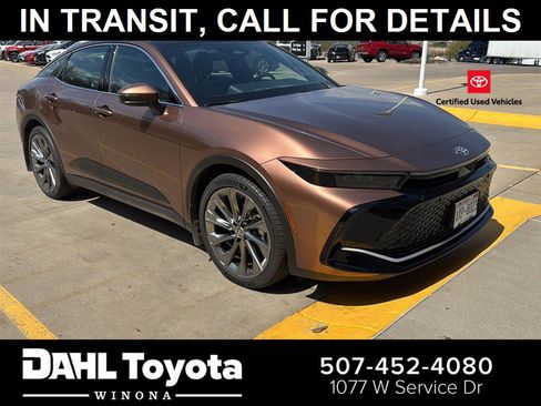 Used 2025 Toyota Crown Limited w/ Advanced Technology Package AWD/4WD image 1