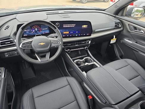 New 2026 Chevrolet Traverse LT w/ Enhanced Driving Package FWD image 9