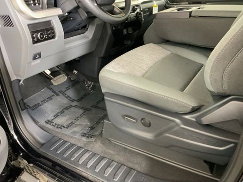 New 2025 Ford F250 XLT w/ Black Appearance Package image 18