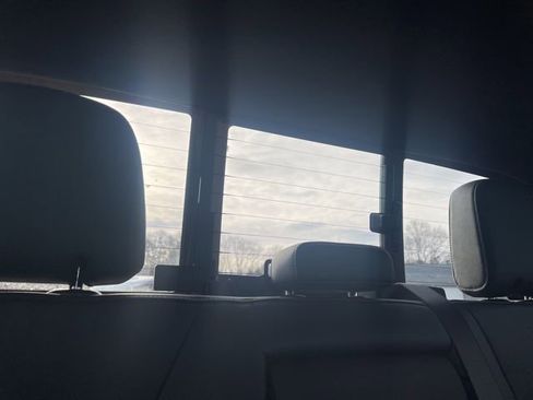 Used 2024 GMC Canyon Elevation w/ Elevation Premium Package image 17