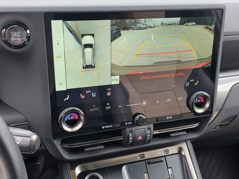 Used 2024 Lexus GX 550 image 10