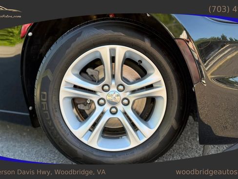 Used 2020 Dodge Charger SXT w/ Leather Interior Group RWD image 34