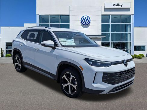 New 2026 Volkswagen Tiguan SE AWD/4WD image 1