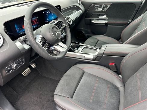 New 2025 Mercedes-Benz GLB 35 AMG 4MATIC image 10