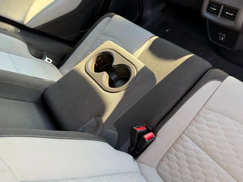 Used 2019 Chevrolet Equinox LS image 39