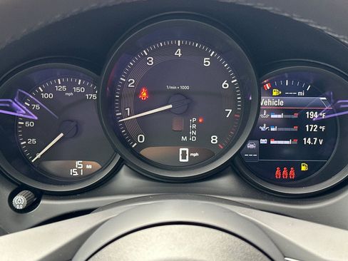 New 2025 Porsche Macan image 32