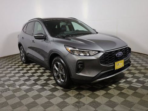 Certified 2026 Ford Escape ST-Line Select w/ Tech Pack #1 AWD/4WD image 5