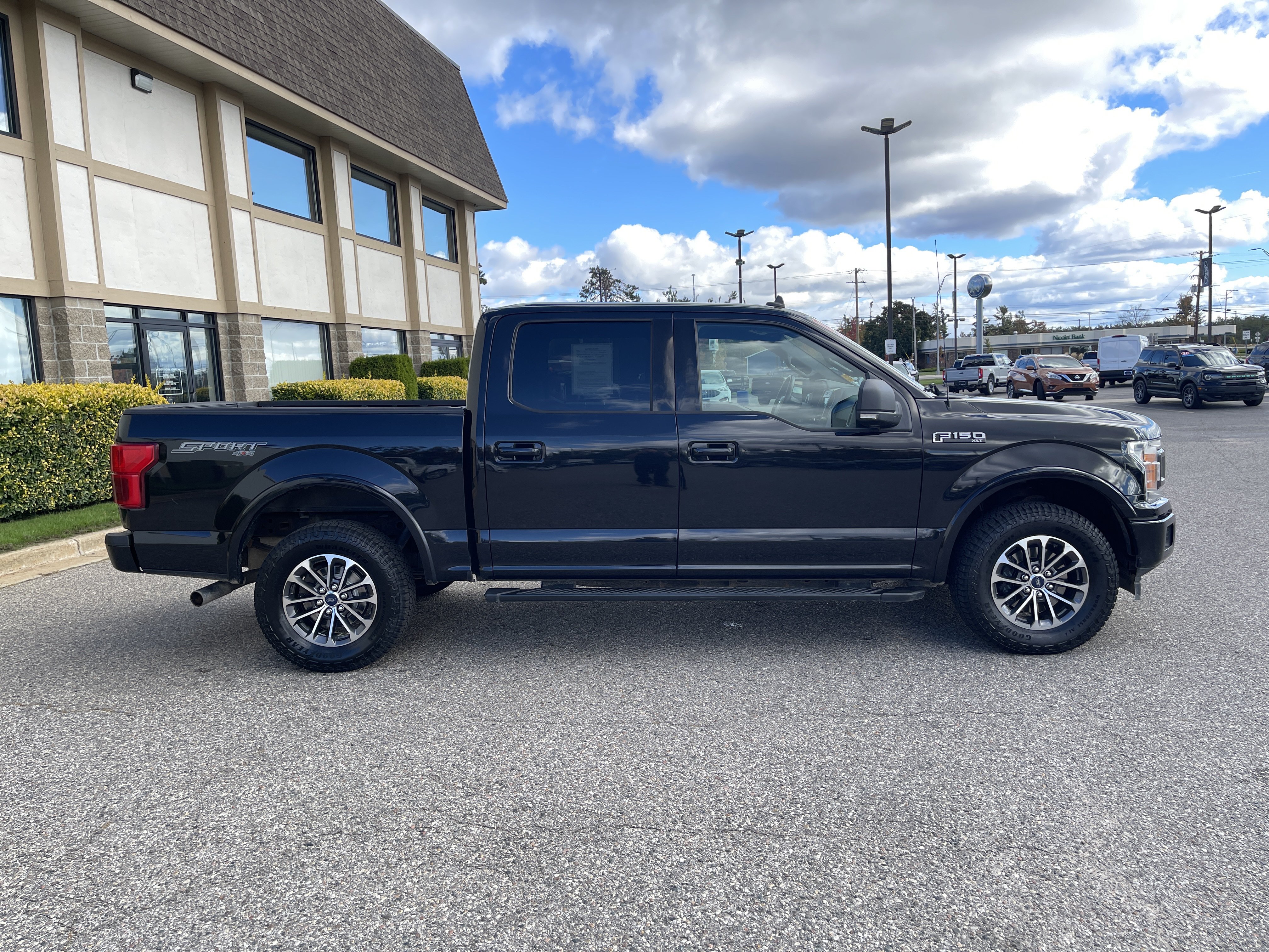 Used 2019 Ford F150 XLT w/ Equipment Group 302A Luxury AWD/4WD image 2