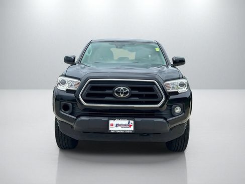 Used 2023 Toyota Tacoma SR5 RWD image 2