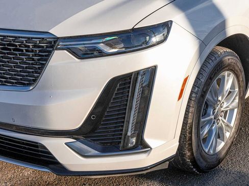 Used 2024 Cadillac XT6 Luxury image 35