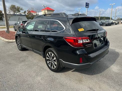 Used 2017 Subaru Outback 2.5i Limited w/ Popular Package #5 image 9