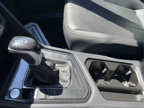 Used 2023 Volkswagen Tiguan SE R-Line FWD image 29