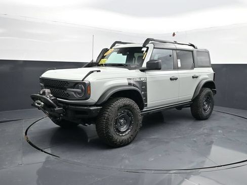 Used 2024 Ford Bronco Everglades AWD/4WD image 4