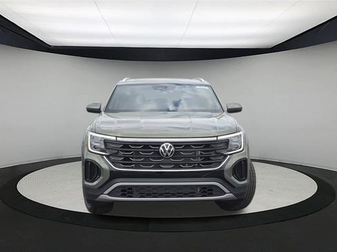 New 2026 Volkswagen Atlas Cross Sport SE AWD/4WD image 2