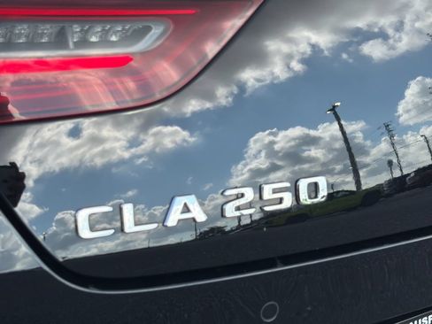 Used 2025 Mercedes-Benz CLA 250 4MATIC image 11