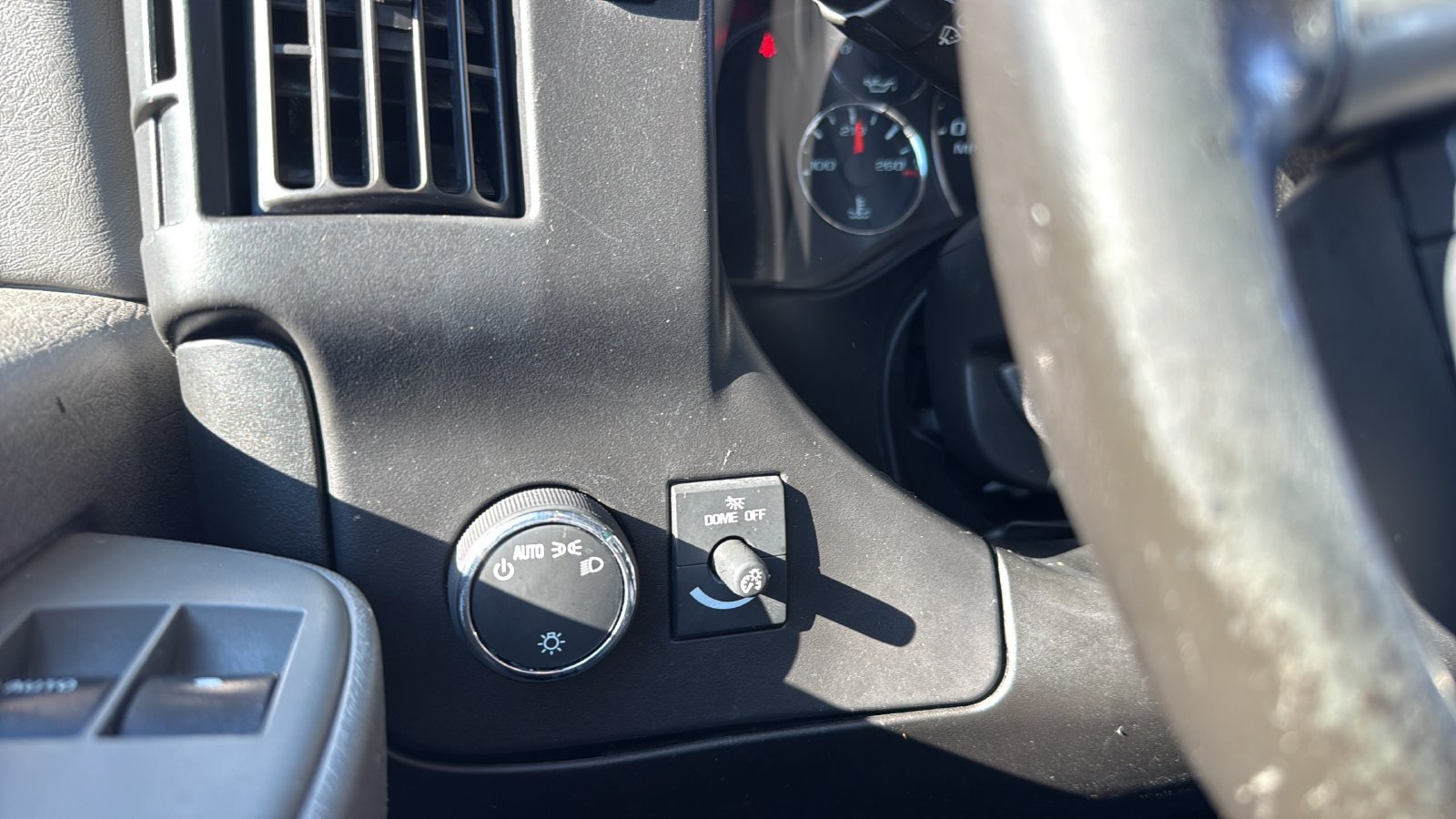 Used 2017 Chevrolet Express 2500 RWD image 12