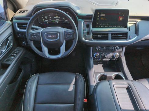 Used 2024 GMC Yukon XL SLT image 22