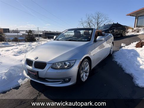 Used 2013 BMW 328i Convertible image 3