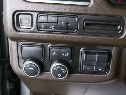 Used 2024 Chevrolet Tahoe LT w/ LT Signature Package RWD image 23