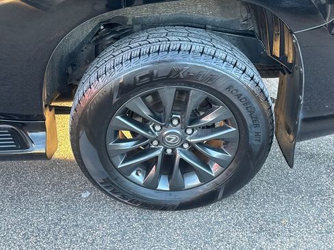 Used 2023 Lexus GX 460 Premium image 43