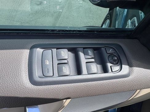 Used 2012 Land Rover LR4 AWD/4WD image 41