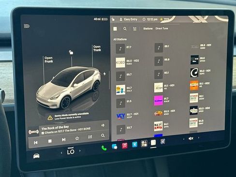 Used 2022 Tesla Model Y Performance AWD/4WD image 21