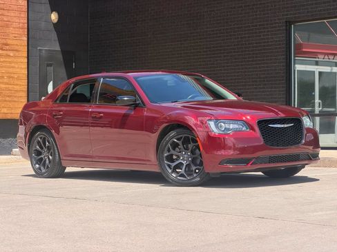 Used 2019 Chrysler 300 Touring w/ Sport Appearance Package RWD image 46
