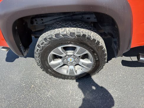 Used 2019 Chevrolet Colorado Z71 AWD/4WD image 3