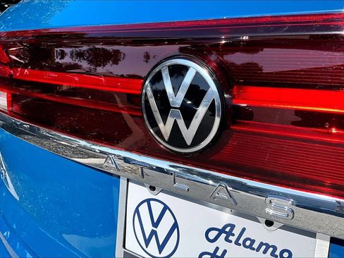 New 2026 Volkswagen Atlas Cross Sport SE image 15