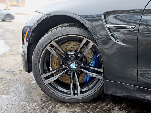 Used 2015 BMW M4 Convertible w/ Executive Package image 16