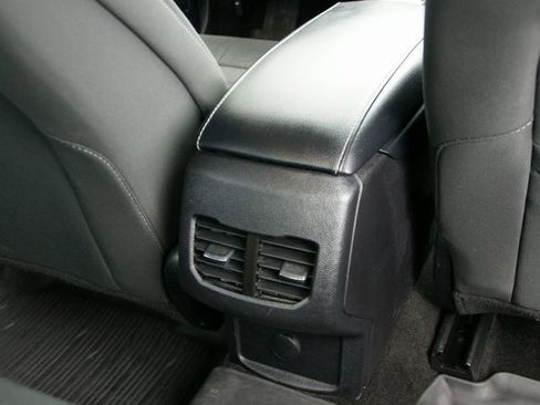 Used 2020 Ford Fusion SE image 31