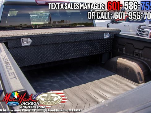 Used 2023 Chevrolet Silverado 1500 LT AWD/4WD image 6