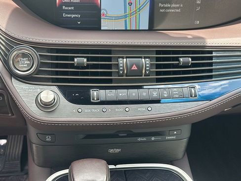 Used 2018 Lexus LS 500 RWD image 26